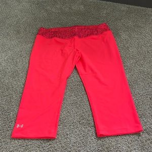 NWOT Under Armor Heat Gear Fitted Capri Pants